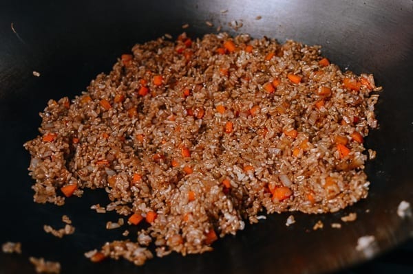 Stirring sauce into rice, bmeteor.aiodimecu.cf