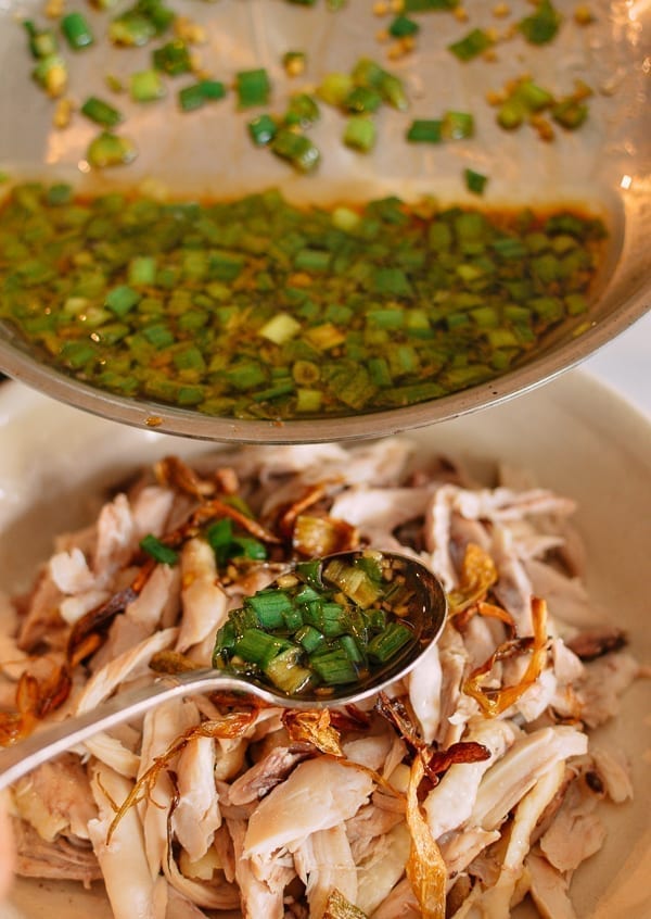 Pouring ginger scallion sauce over chicken, bmeteor.aiodimecu.cf