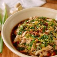 Easy Poached Chicken with Scallion Ginger Sauce, bmeteor.aiodimecu.cf