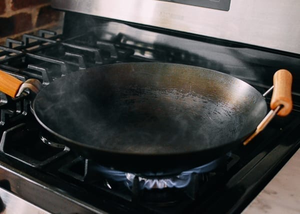 Smoking wok