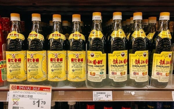 Bottles of Chinkiang and Zhenjiang vinegar on store shelf, bmeteor.aiodimecu.cf