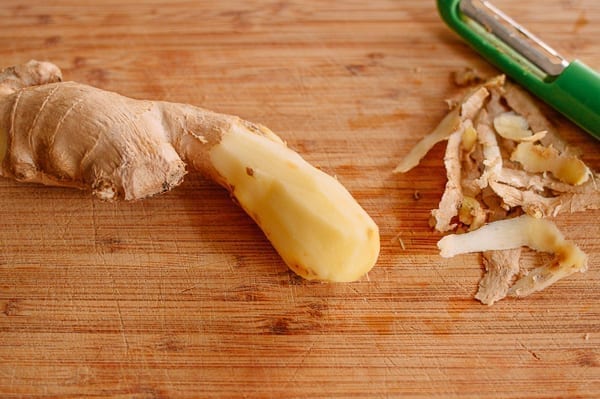 Peeling ginger, bmeteor.aiodimecu.cf