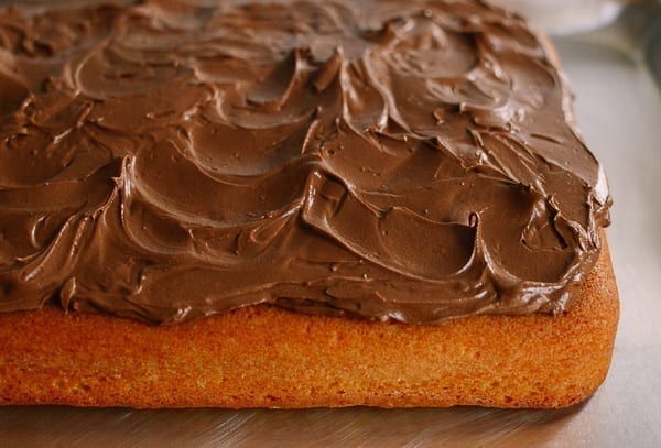 Yellow cake with chocolate frosting, bmeteor.aiodimecu.cf