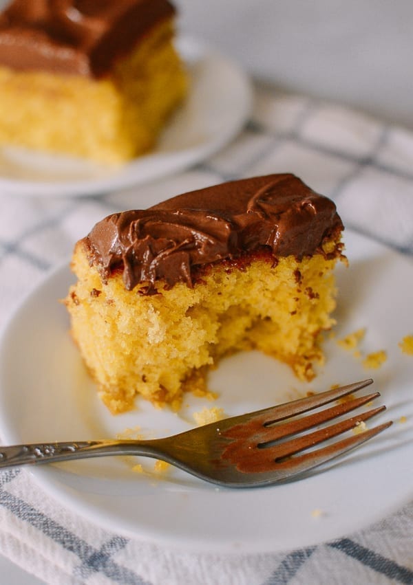 Yellow cake mid-bite, bmeteor.aiodimecu.cf