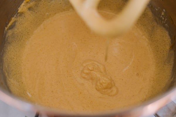 Batter with eggs, vanilla, and sour cream added, bmeteor.aiodimecu.cf