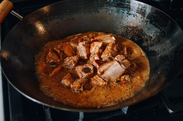Simmering ribs in sauce, bmeteor.aiodimecu.cf