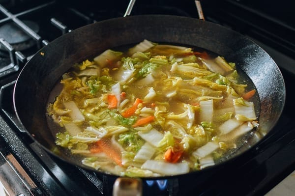 Adding chicken stock and water to make soup, bmeteor.aiodimecu.cf