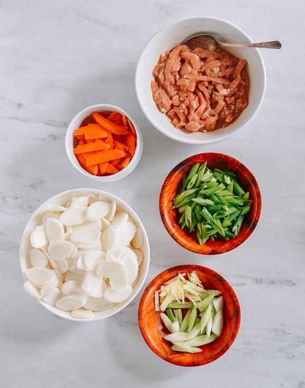 Rice cakes, carrots, scallions, ginger, and marinated pork, bmeteor.aiodimecu.cf