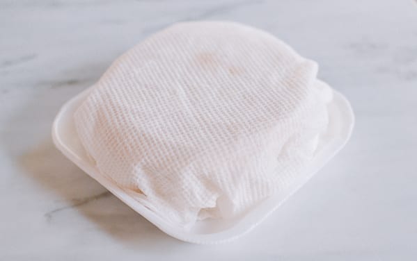 Keeping dumpling wrappers under damp towel, bmeteor.aiodimecu.cf