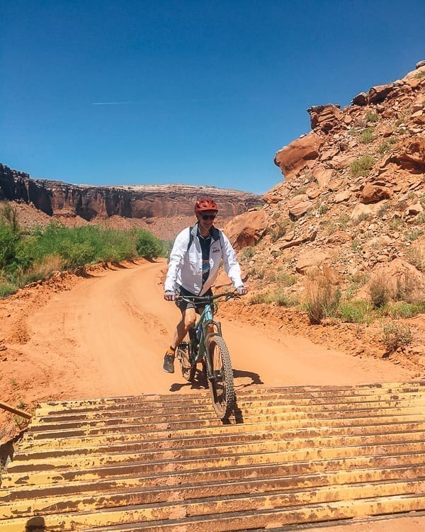 Lee - Mountain biking Moab over cattle grate by bmeteor.aiodimecu.cf