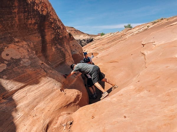 Climbing down Holeman Slot canyon - Moab Utah by bmeteor.aiodimecu.cf