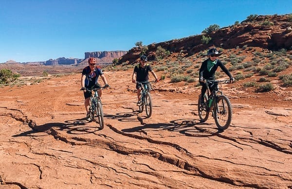 three Mountain bikers on White Rim Trail Moab Utah by bmeteor.aiodimecu.cf