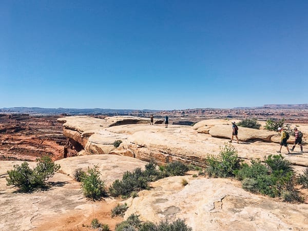 scenic trail walk near white crack on White rim trail in Canyonlands by bmeteor.aiodimecu.cf