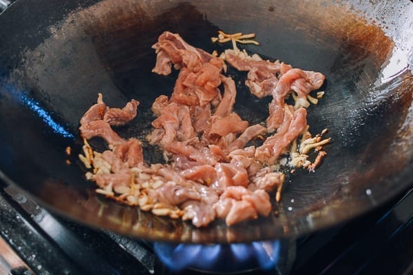 Cooking julienned pork with ginger and garlic, bmeteor.aiodimecu.cf
