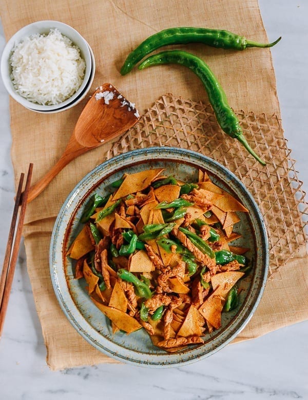 Chinese Stir-fried Tofu Sheets with peppers and pork, bmeteor.aiodimecu.cf