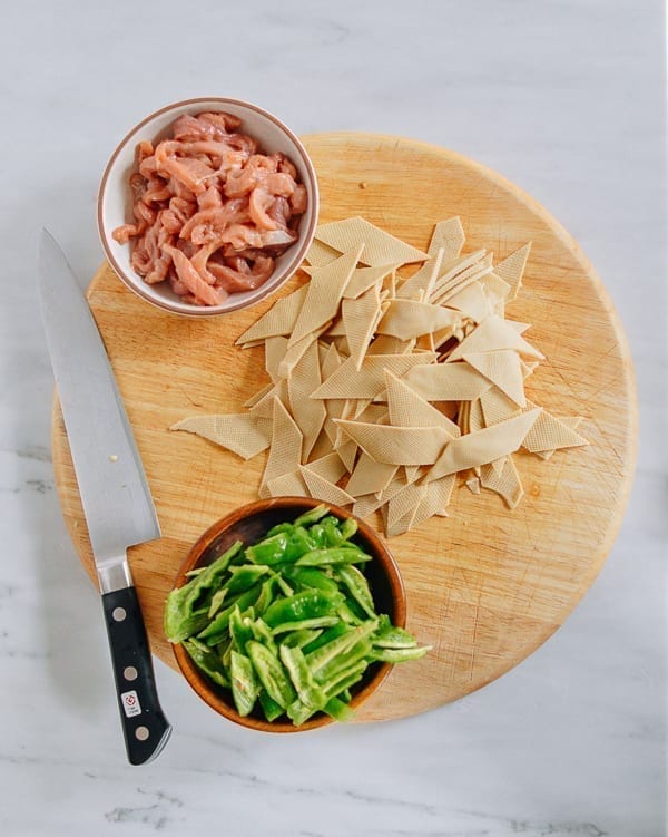 Marinated pork, sliced tofu sheets, and sliced peppers, bmeteor.aiodimecu.cf