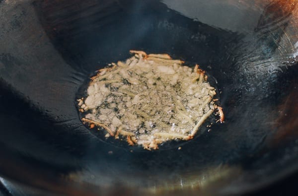 Cooking ginger and garlic in wok, bmeteor.aiodimecu.cf