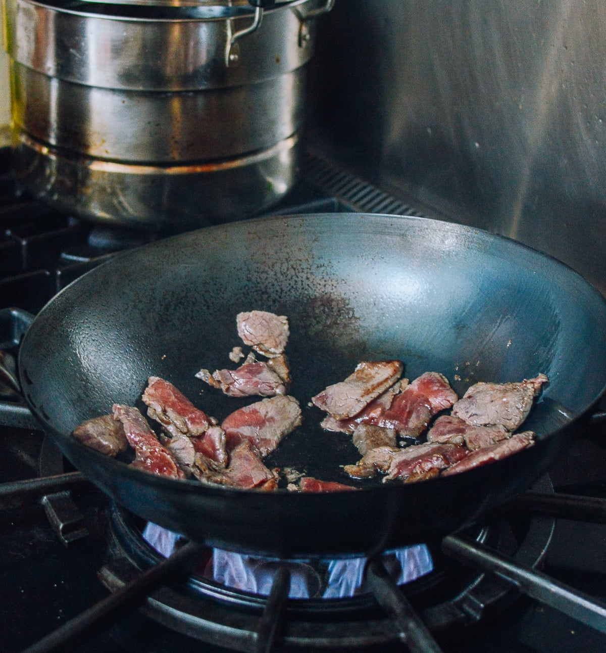 Searing beef in wok, bmeteor.aiodimecu.cf