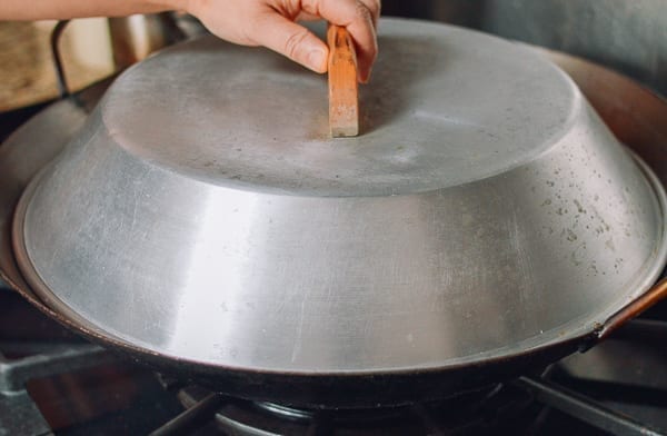 Covering wok to steam, bmeteor.aiodimecu.cf