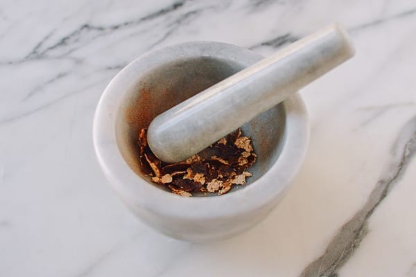Dried Tangerine Peel in mortar and pestle, bmeteor.aiodimecu.cf 