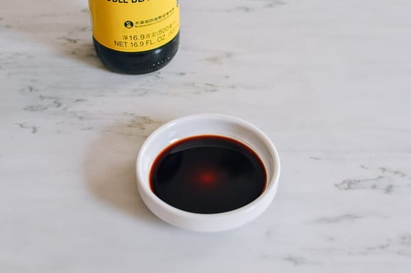Double black soy sauce poured out, bmeteor.aiodimecu.cf