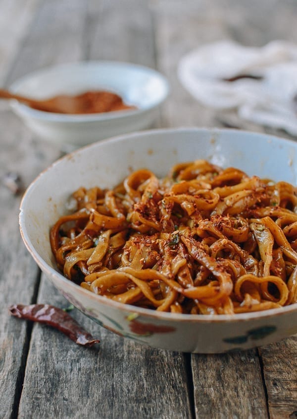 Noodles mixed with sauce, bmeteor.aiodimecu.cf
