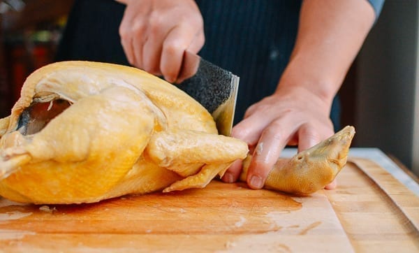 Removing Chicken head and neck, bmeteor.aiodimecu.cf