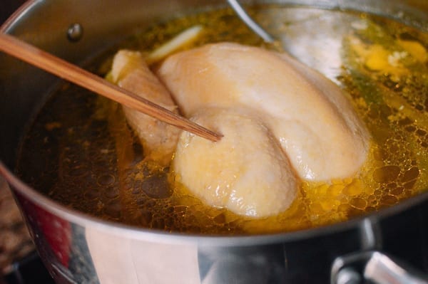 Poking chopstick into chicken to check for doneness, bmeteor.aiodimecu.cf