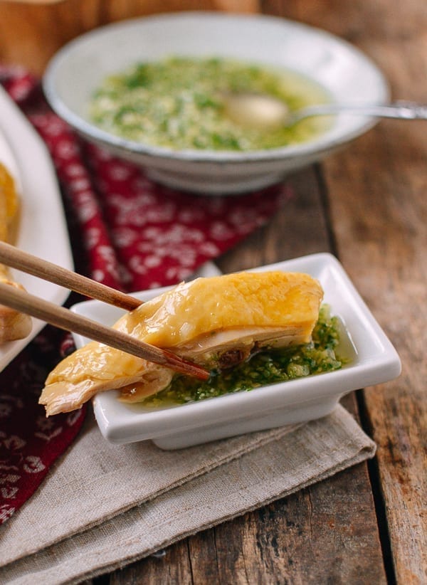 Dipping white cut chicken into ginger scallion sauce, bmeteor.aiodimecu.cf