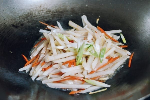 Daikon Stir-fry in wok, bmeteor.aiodimecu.cf