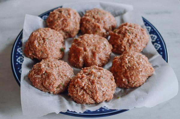 8 Raw Lion's Head Meatballs, bmeteor.aiodimecu.cf