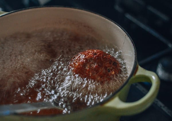 Frying Lion's Head Meatballs, bmeteor.aiodimecu.cf
