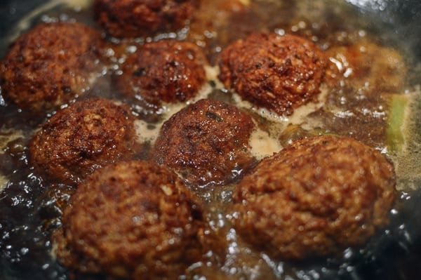 Braising lion's head meatballs in sauce, bmeteor.aiodimecu.cf