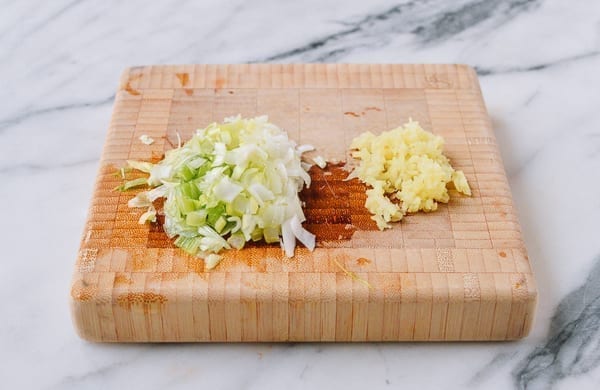 Finely chopped scallions, bmeteor.aiodimecu.cf
