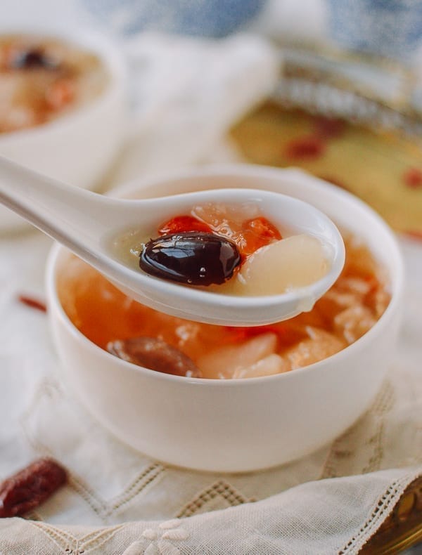 White Fungus Soup with Pears, Dates, and Goji Berries, bmeteor.aiodimecu.cf
