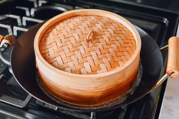 Bamboo steamer in wok, bmeteor.aiodimecu.cf