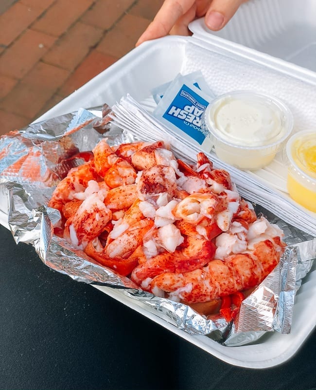 Red's Eats Lobster Roll, bmeteor.aiodimecu.cf