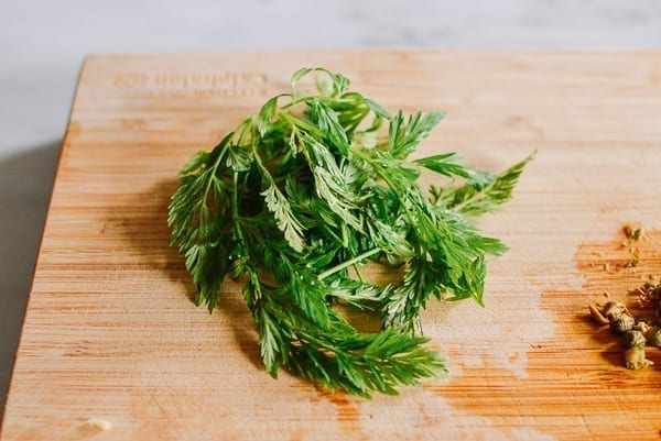 Using Carrot tops as herbs, bmeteor.aiodimecu.cf