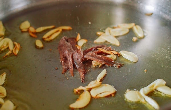 Adding anchovies to garlic, bmeteor.aiodimecu.cf