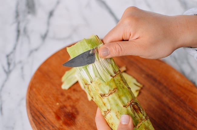 Peeling celtuce, bmeteor.aiodimecu.cf