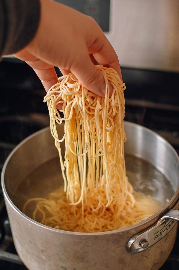 Adding noodles to boiling water, bmeteor.aiodimecu.cf