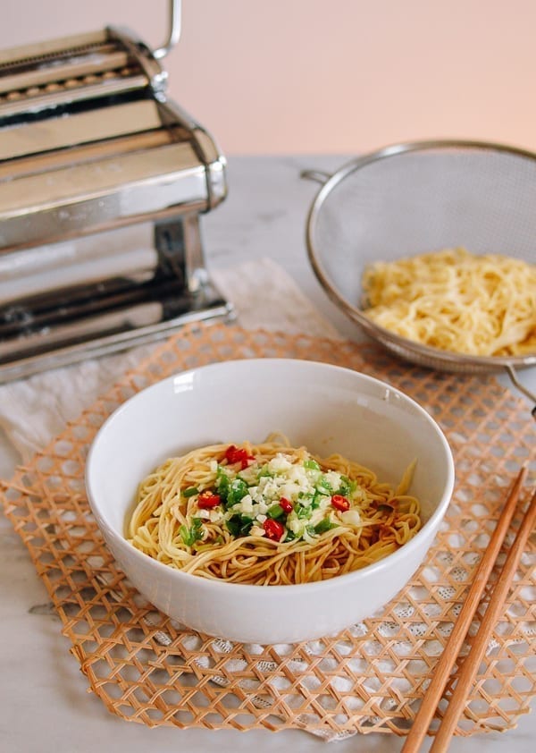 Homemade Chinese Egg Noodles with Garlic, Scallion, and Chili, bmeteor.aiodimecu.cf