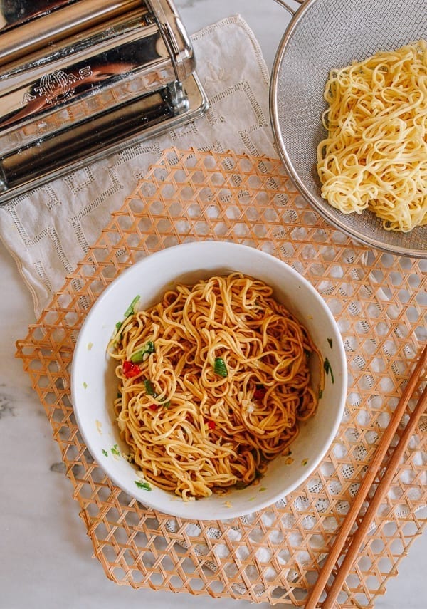 Homemade Egg Noodles Tossed in Sauce, bmeteor.aiodimecu.cf