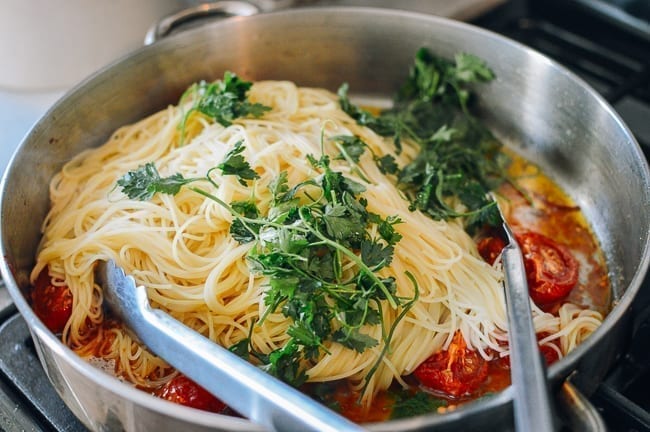 Tossing together slow roasted tomato pasta, bmeteor.aiodimecu.cf