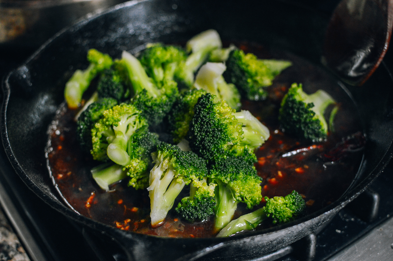 Adding broccoli to sauce, bmeteor.aiodimecu.cf