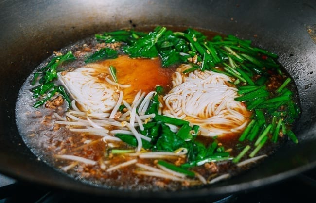 Adding noodles, bmeteor.aiodimecu.cf