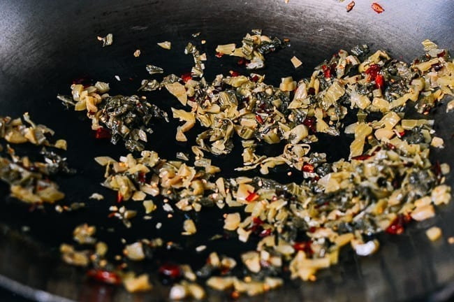 Stir-frying pickled mustard greens, bmeteor.aiodimecu.cf