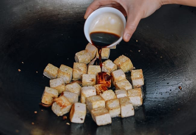 Adding Chinese black vinegar to tofu, bmeteor.aiodimecu.cf
