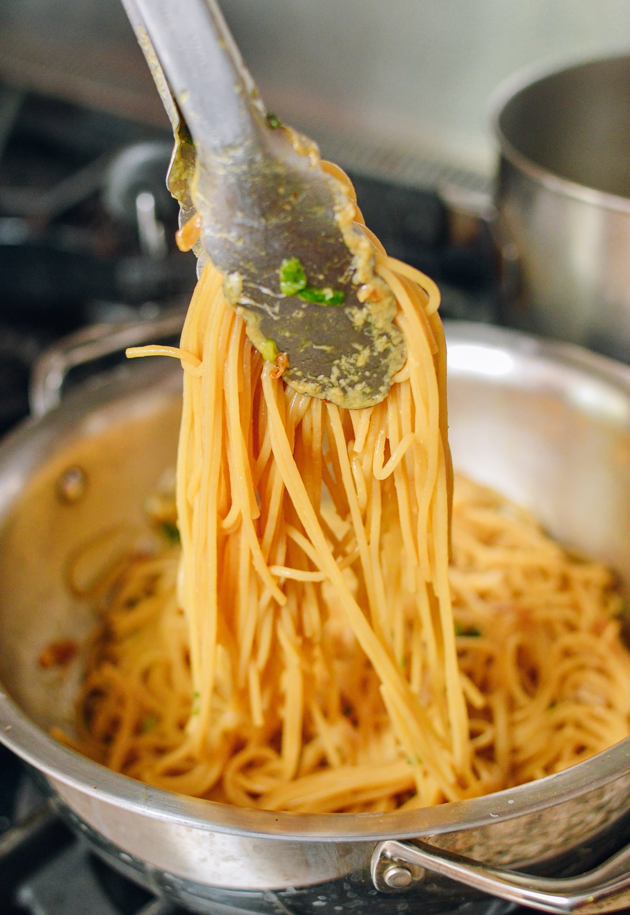 Tossing garlic noodles in sauce, bmeteor.aiodimecu.cf