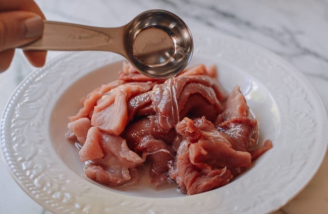 Adding water, Shaoxing wine, oyster sauce, bmeteor.aiodimecu.cf